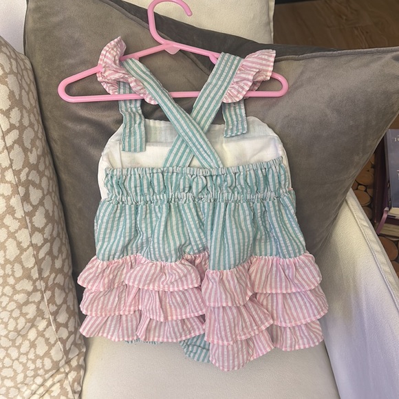 Southern Smocked Bubble - Picture 5 of 7